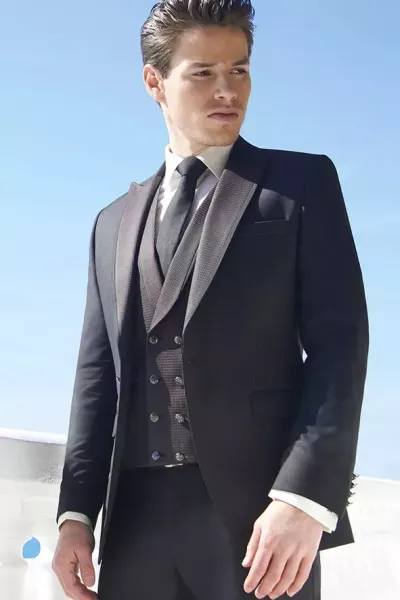 costume-homme-pour-mariage-gilet-chic-noir-seyssel
